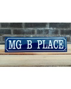 MG B place